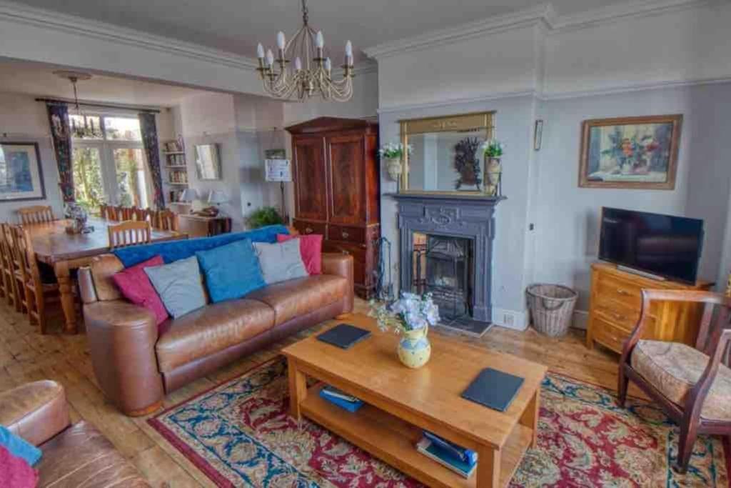 Large Character Home, Hot Tub, Beach 5 Min Walk Gorleston-on-Sea Zewnętrze zdjęcie