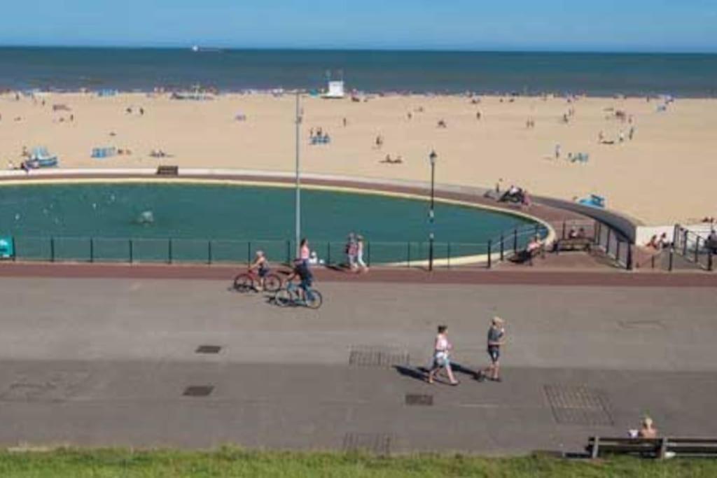 Large Character Home, Hot Tub, Beach 5 Min Walk Gorleston-on-Sea Zewnętrze zdjęcie