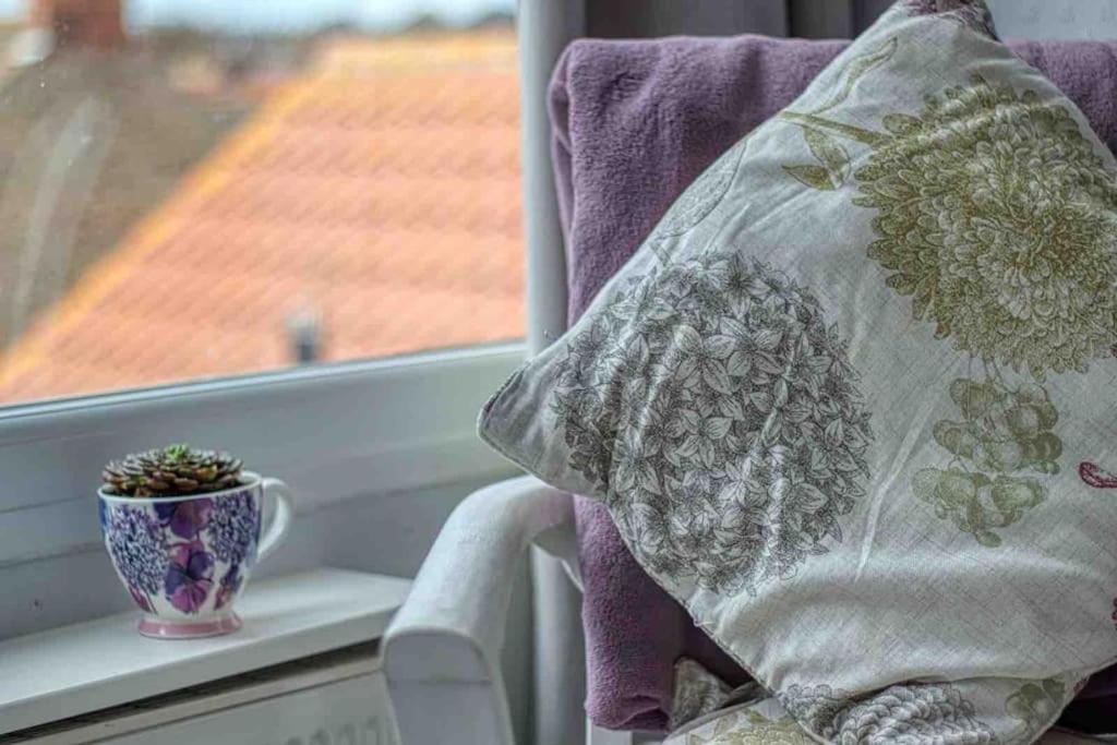 Large Character Home, Hot Tub, Beach 5 Min Walk Gorleston-on-Sea Zewnętrze zdjęcie