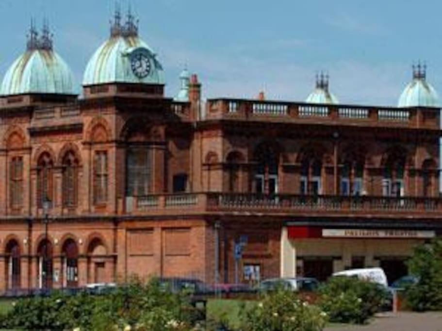 Large Character Home, Hot Tub, Beach 5 Min Walk Gorleston-on-Sea Zewnętrze zdjęcie